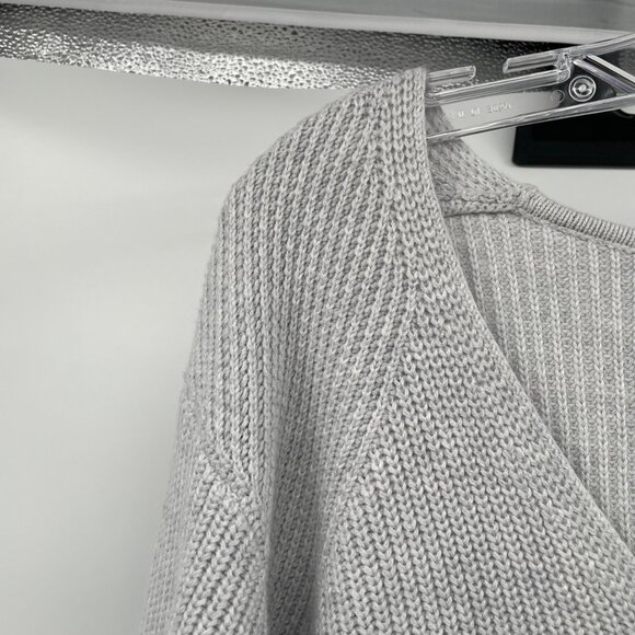 Cabi Womens Tight Knit Pullover Sweater V-Neck Long Sleeve Gray Size Small - Picture 5 of 9